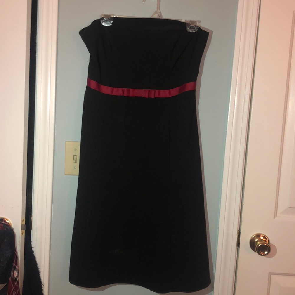 strapless dress